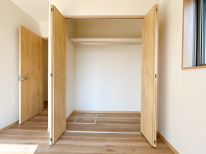 宮崎不動産情報 宮崎 建物 中古 新築 住宅 tate51 宮崎市江南中古住宅不動産売り家 11670 ウォーキングクローゼット写真 中古住宅一戸建て こゆプランニング