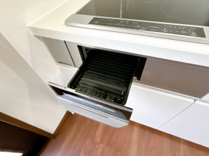 【宮崎市学園木花台南1丁目専門業者のリニュアル人気の3階建て売り家】 宮崎不動産情報 宮崎 中古 建物 住宅 tate24 不動産情報売り家11689 グリル写真 こゆプランニング不動産