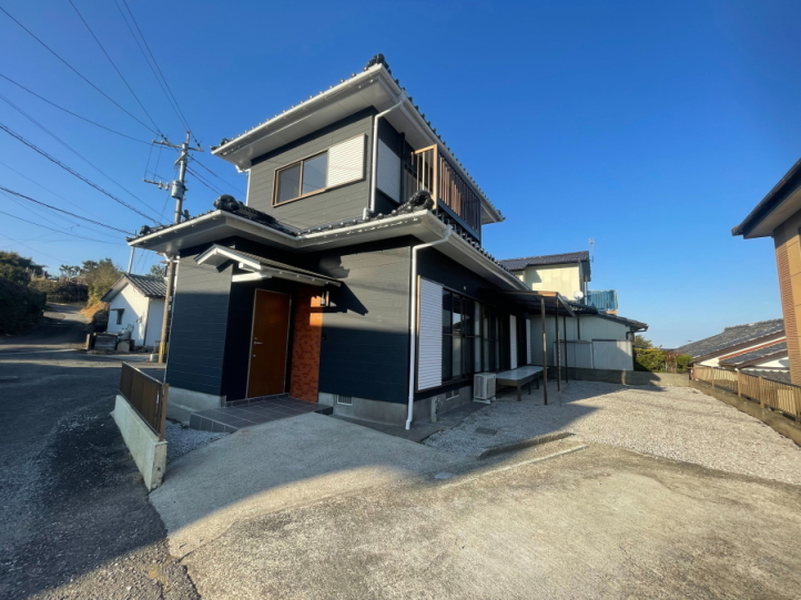 【宮崎市田野町馬渡中古2階建て売り家 専門業者でのフルリニュアル戸建て2階建て 売り家 不動産情報】宮崎不動産情報 宮崎 建物 住宅 tate57 田野町馬渡11691 外観写真 フルリニュアル 売り家情報こゆプランニング