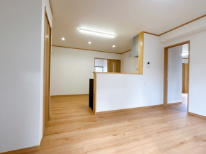 �{��s���Y��� �{�� ���� �Z�� �}���V���� ���ÏZ�� �V�z ���������P�R �{��s�厚�ԍ] �Q�K���� �S�c�j ����ƂP�P�U�X�T ���r���O���[���ʐ^�V�@���Ǝ҂������ς̏Z��ł��B