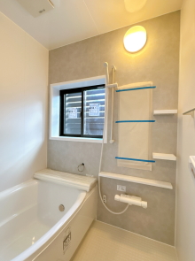 �{��s���Y��� �{�� ���� �Z�� �}���V���� ���ÏZ�� �V�z ���������P�R �{��s�厚�ԍ] �Q�K���� �S�c�j ����ƂP�P�U�X�T ���j�b�g�o�X�ʐ^�@���Ǝ҂������ς̏Z��ł��B