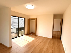 <img src="file:///C:/Users/Owner/Documents/11720n/11720enn.jpg" width="295" height="220" border="0" alt="�y�{��s���y������߉� ���Ǝ҂ɂ�钆�Ã��j���A�� ���Z��z�{��s���Y��� �{�� ���� ���r�� �Z��������Q �s���Y���@�P�P�V�Q�O�@�Q�K�m�Ԏʐ^�@�V�@����v�����j���O���">