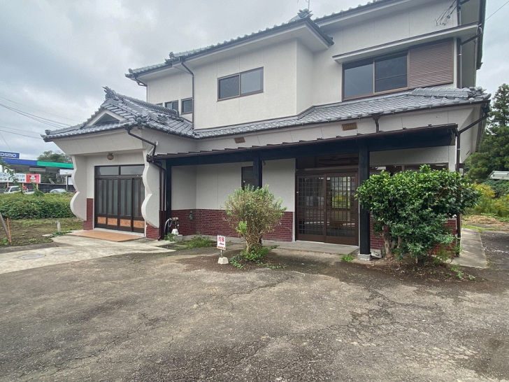 【宮崎市高岡町下倉永中古店舗付き売り家戸建て不動産】宮崎不動産情報 宮崎 新築 建物 中古 住宅 tate3 不動産売り家情報 11736 外観写真 こゆプランニング2階建て店舗付き不動産