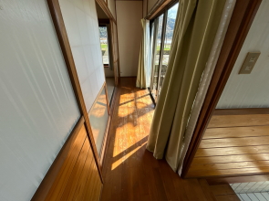 �{��s���Y��� �{�� ���� �Z�� �H�� �q�� ������ ���������T ����s�厚�k���������V���̔���Z�� �s���Y�P�P�V�U�T�@���։������ʐ^�@�� �l�C�̂Q�K���ł��B ����v�����j���O�ɘA����