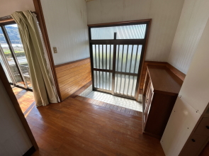 宮崎不動産情報 宮崎 建物 住宅 工場 倉庫 事務所 tate5 日南市大字北権現町郷之原の売り住宅 不動産11765 玄関写真ホール 人気の2階屋です。 こゆプランニングに連絡を