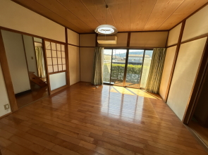 宮崎不動産情報 宮崎 建物 住宅 工場 倉庫 事務所 tate5 日南市大字北権現町郷之原の売り住宅 不動産11765 リビングルーム写真現 人気の2階屋です。 こゆプランニングに連絡を