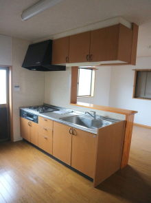 宮崎不動産 賃貸情報 貸家 アパート マンション kasiya30 宮崎市日ノ出町 賃貸 貸家情報 1978 システムキッチン写真 こゆプランニング