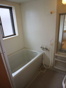 宮崎不動産 賃貸情報 貸家 アパート マンション kasiya30 宮崎市日ノ出町 賃貸 貸家情報 1978 ユニットバス写真 こゆプランニング