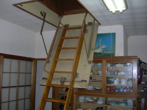 国富町大字八代北俣 5680 小屋裏階段写真 田舎住宅で農家使用の畑もある売り物件こゆプランニング