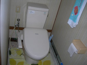 国富町大字八代北俣 5680 トイレウォシュレット写真写真 田舎住宅で農家使用の畑もある売り物件こゆプランニング